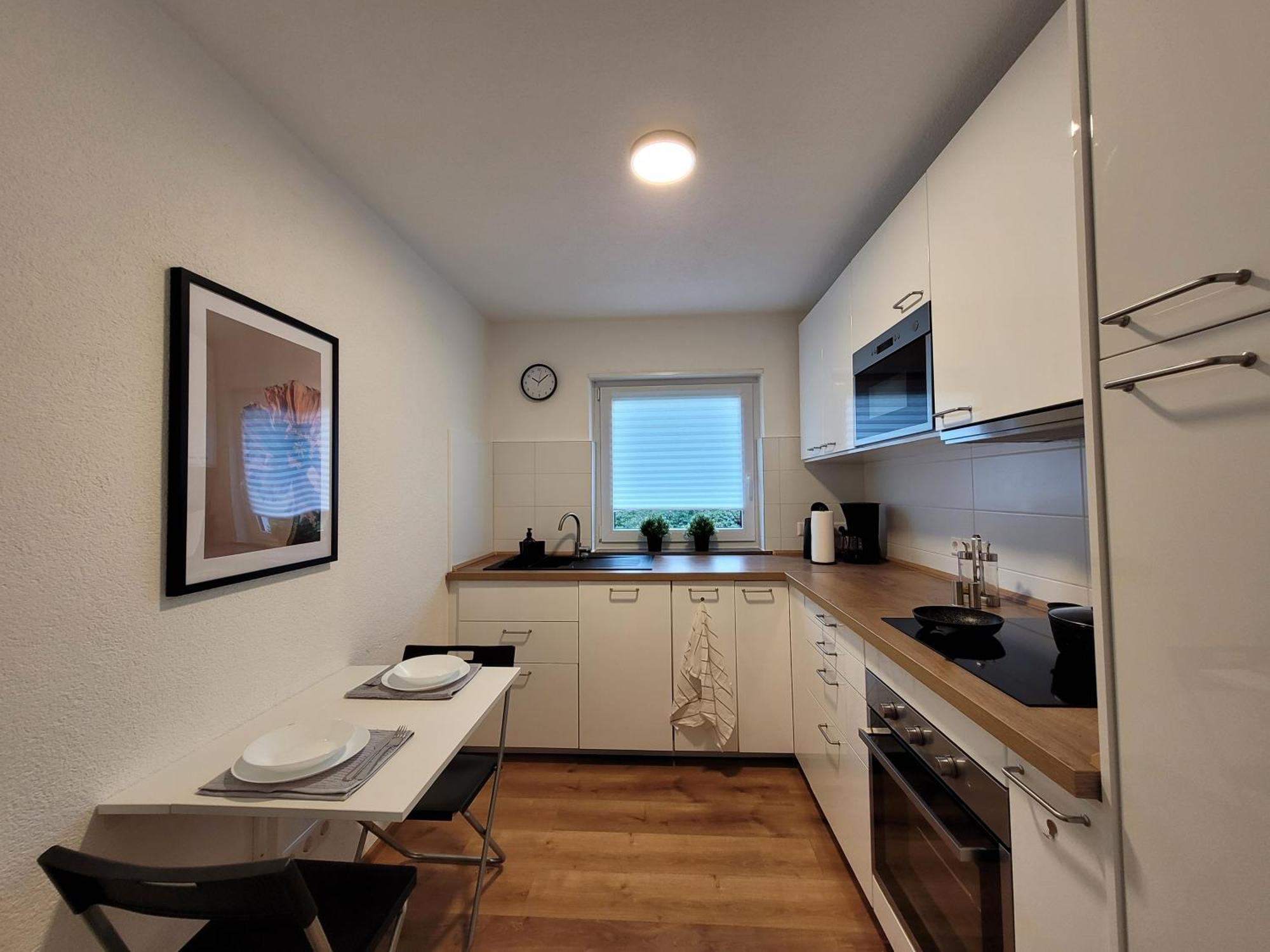 Living Flat, Eine Wohnung Mit Zwei Schlafzimmern Und Balkon ชอร์นดอร์ฟ ภายนอก รูปภาพ